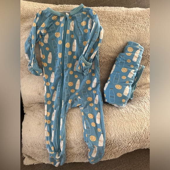 bestaroo Other - ❤️$10 FLASH SALE❤️ Bestaroo Viscose Bamboo Footie and Swaddle 0-3M